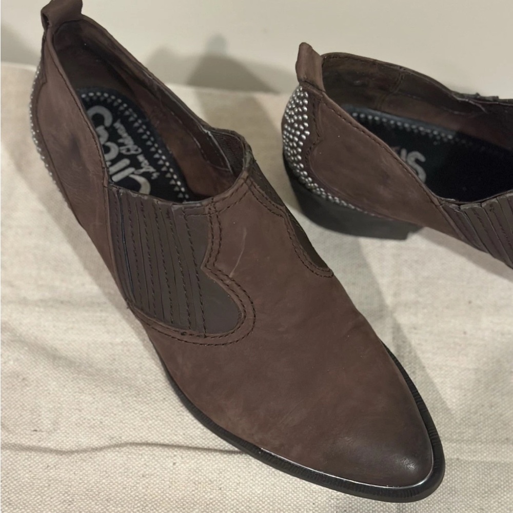 Circus by Sam Edelman Brown Studded Chelsea Ankle Boots - Picture 7 of 10